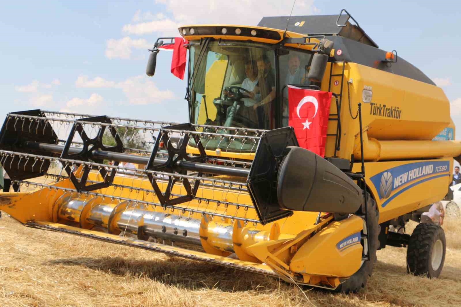 chp grup baskani ozel diyarbakirda bicerdoverle bugday bicti 1 Is7OIIB1