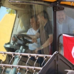 chp-grup-baskani-ozel-diyarbakirda-bicerdoverle-bugday-bicti-tKrW5GiJ.jpg