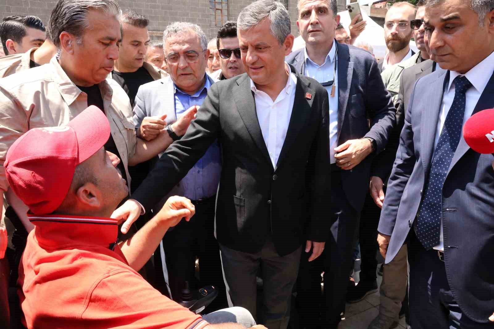 chp grup baskani ozel selahattin demirtasin selamini diyarbakirlilara iletti 3 TOS7sIwB