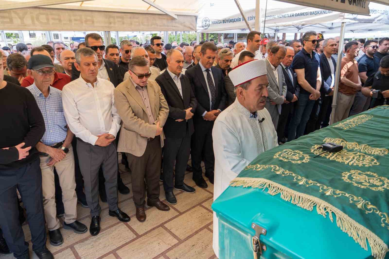 chp grup baskani ozelin amcasi son yolculuguna ugurlandi 1