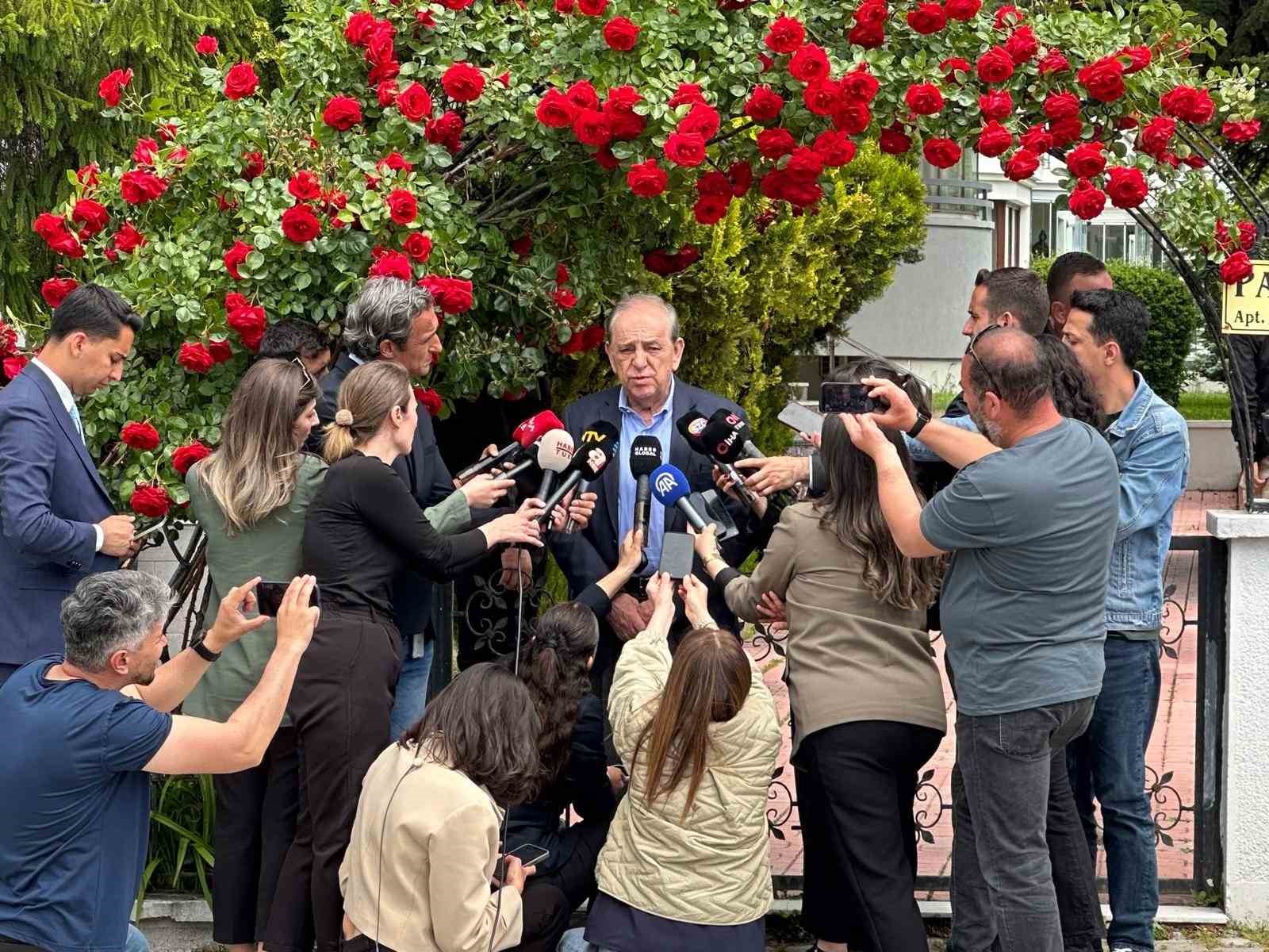 chp izmir milletvekili nalbantoglu genel baskanimiz partiyi kurulus kodlarina yeniden cevirmek icin cok zor D3Hybzme