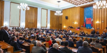 chp-lideri-ozel-kimse-kibrisi-turkiyenin-arka-bahcesi-gormesin-QFHHDHvn.jpg