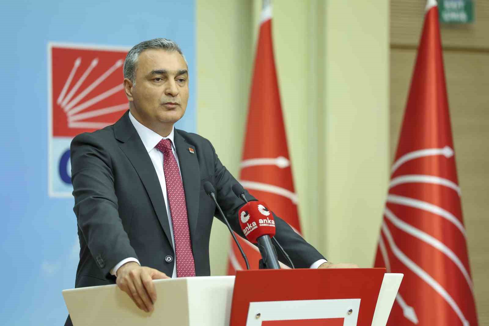 chp parti sozcusu sari 8 ilimizde il baskanimiz yonetimleriyle ve disiplin kurullariyla beraber gorevden 3H9pQIkN