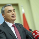 chp-parti-sozcusu-sari-8-ilimizde-il-baskanimiz-yonetimleriyle-ve-disiplin-kurullariyla-beraber-gorevden-5eXHzS2u.jpg