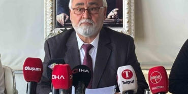 chp-sehitkamil-ilce-baskani-hursit-yildirim-sert-sozlerle-istifa-etti-9YfKs7xa.jpg