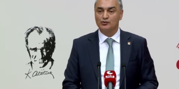 chp-sozcusu-sari-26-ilimizdeki-yonetimin-gorevden-alinma-durumu-soz-konusudur-sAQRZcPY.jpg