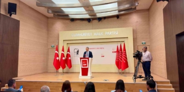 chp-sozcusu-sari-parti-meclisinde-olagan-kurultay-takvimini-baslatmak-uzere-karar-almis-durumdayiz-yziFshvm.jpg