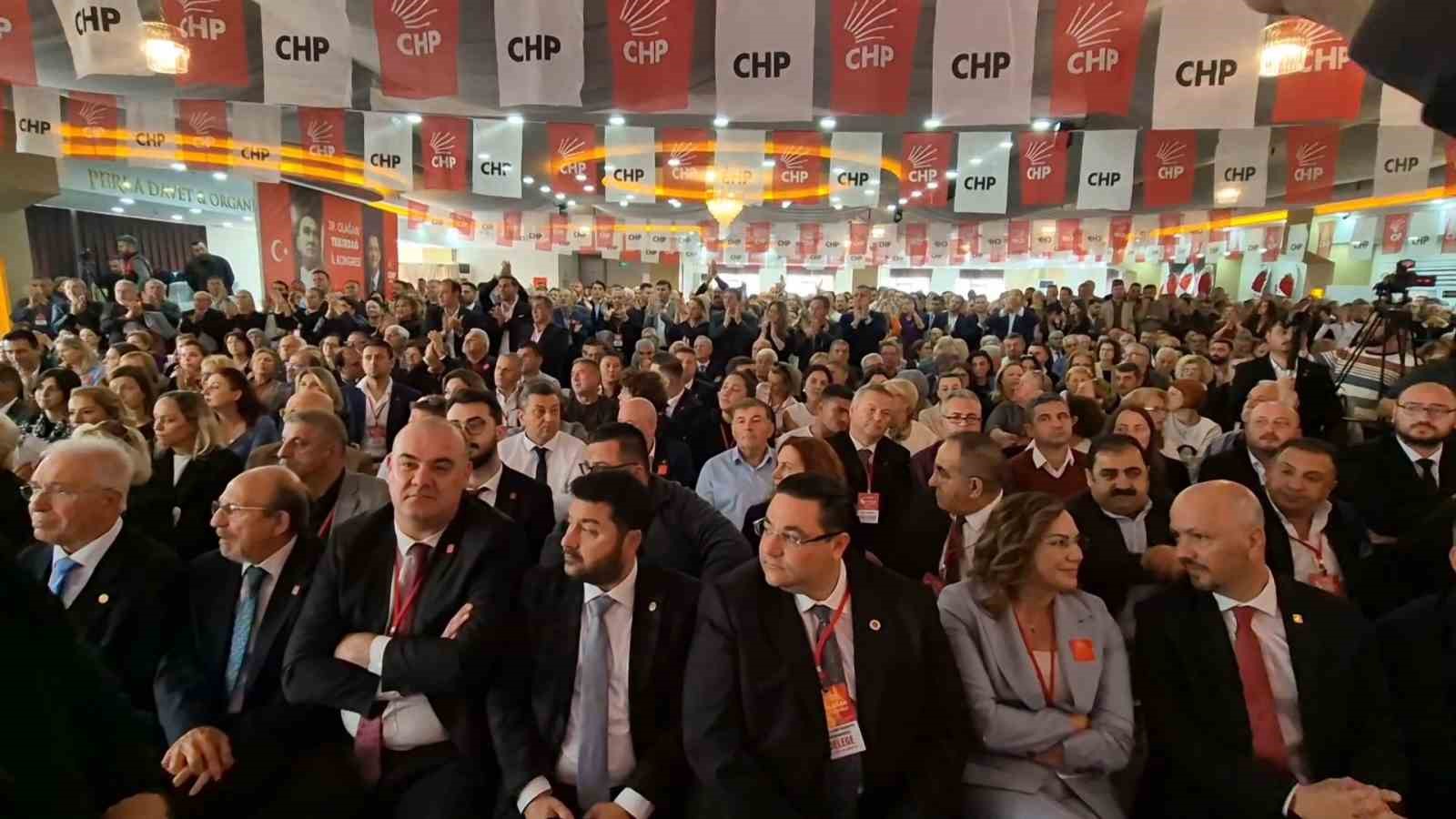 chp tekirdag il kongresinde buyuk kriz kovun beni diyerek salonu terk etti 1 an4MgJLQ