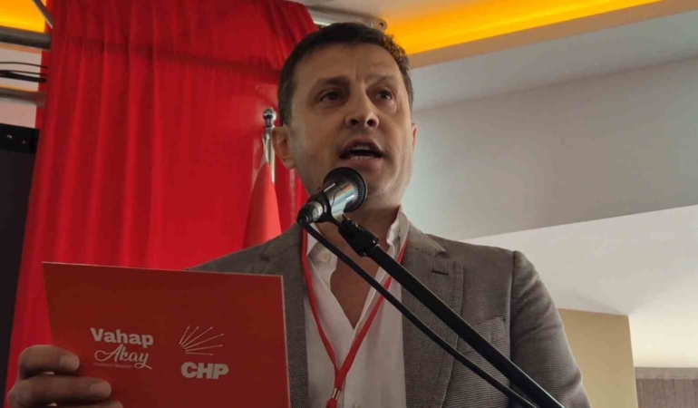 chp-tekirdag-il-kongresinde-buyuk-kriz-kovun-beni-diyerek-salonu-terk-etti-3H2661Tw.jpg