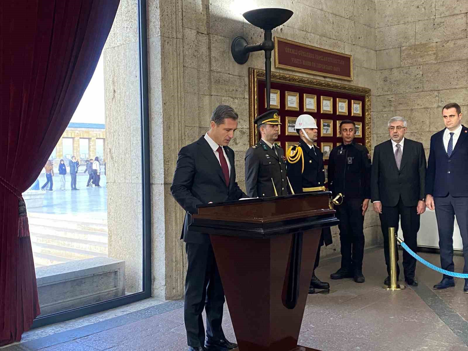 chpden 39 olagan kurultay oncesi anitkabire ziyaret 2 fGz7ELfr
