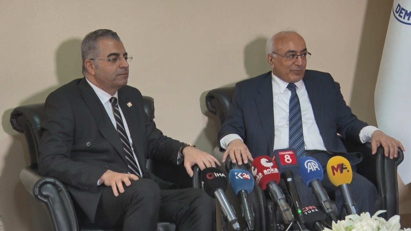 chpden dem partiye bayram ziyareti 1 GQ7HdAA4