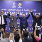 chpden-istifa-eden-iki-meclis-uyesi-ak-partiye-gecti-rozetleri-bakan-kacir-takti-83CaPaIC.jpg