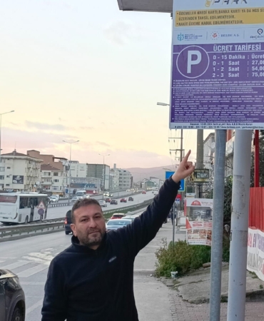 chpli-meclis-uyesi-ile-ak-partili-meclis-uyesinin-otopark-tartismasi-yalanlariniz-batsin-T73PSx5p.jpg