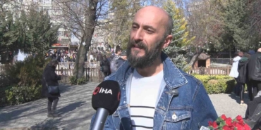 cicek-doktoru-dunya-kadinlar-gununde-kadina-yonelik-siddete-karanfil-ile-dikkat-cekti-WqynjKYg.jpg