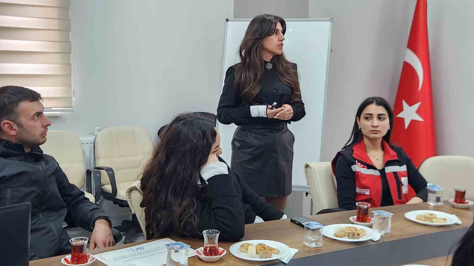 ciftler saygili bir evlilige aileler cocuklarini gormeye ve duymaya hazirlaniyor 6 3djeHFKN