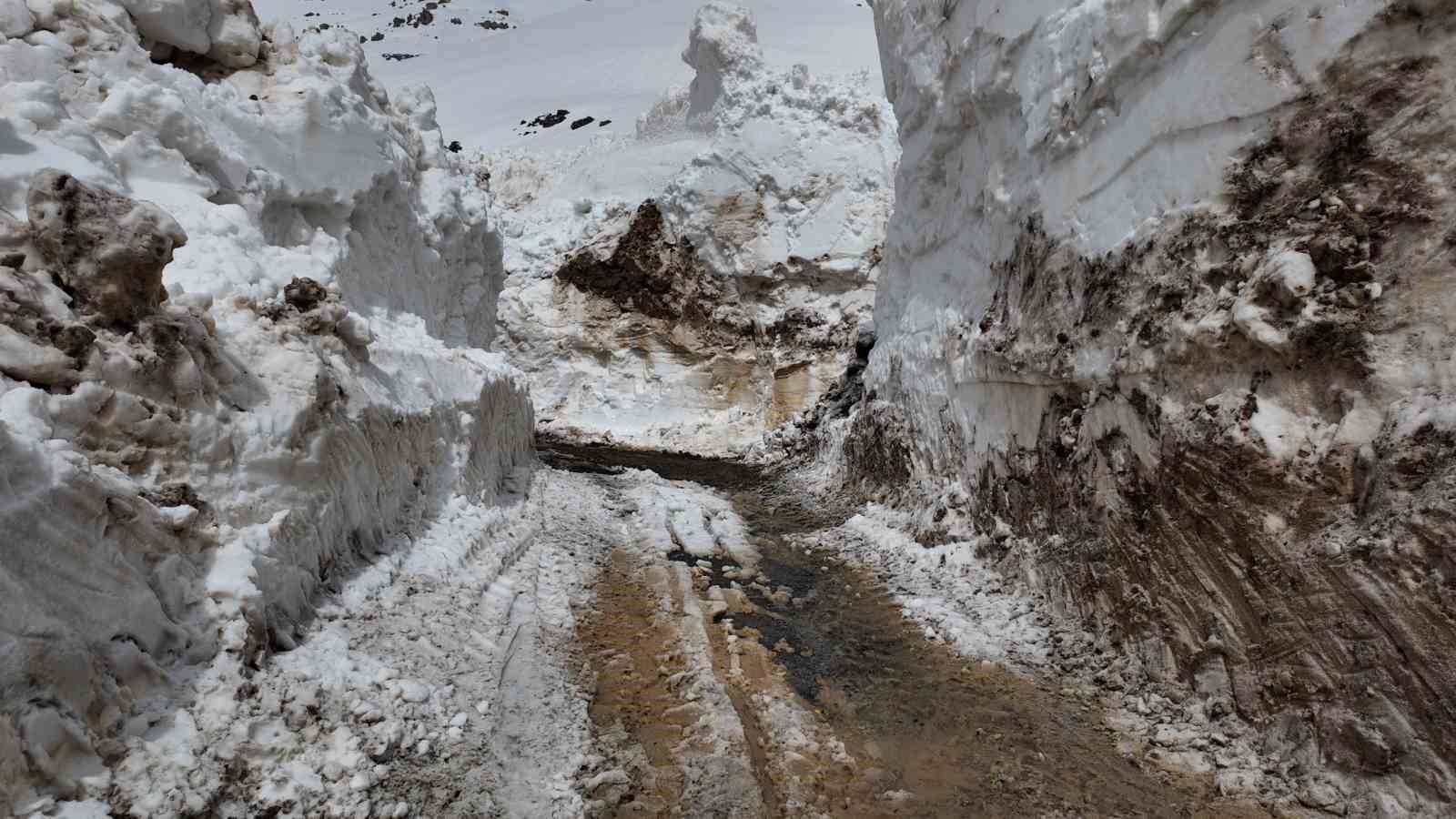 cig dusen yolu acma calismalari baslatildi 5 AvKmf7O6