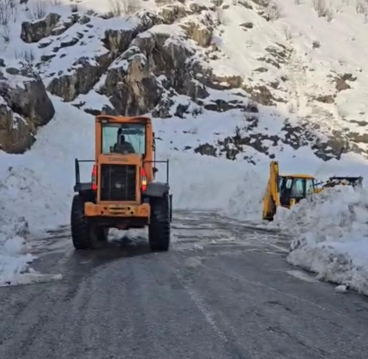 cigin dustugu sirnak hakkari yolu ulasima acildi 0 ZB2K9uIc