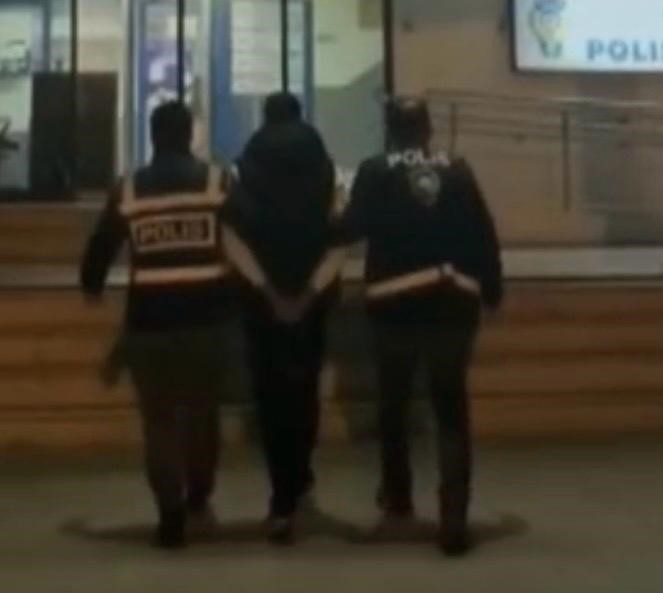 Çiğli’de uyuşturucu operasyonu: 4 gözaltı 5 ciglide uyusturucu operasyonu 4 gozalti 1 3uTTkVXm
