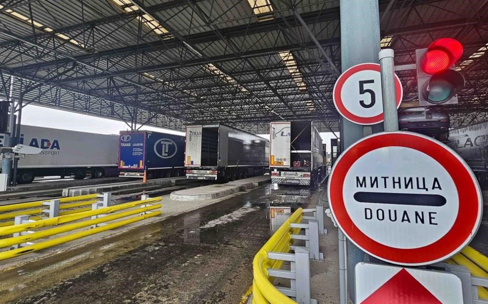 cikolata dolu cantadan 220 bin euro cikti 0 3Vq95lwY
