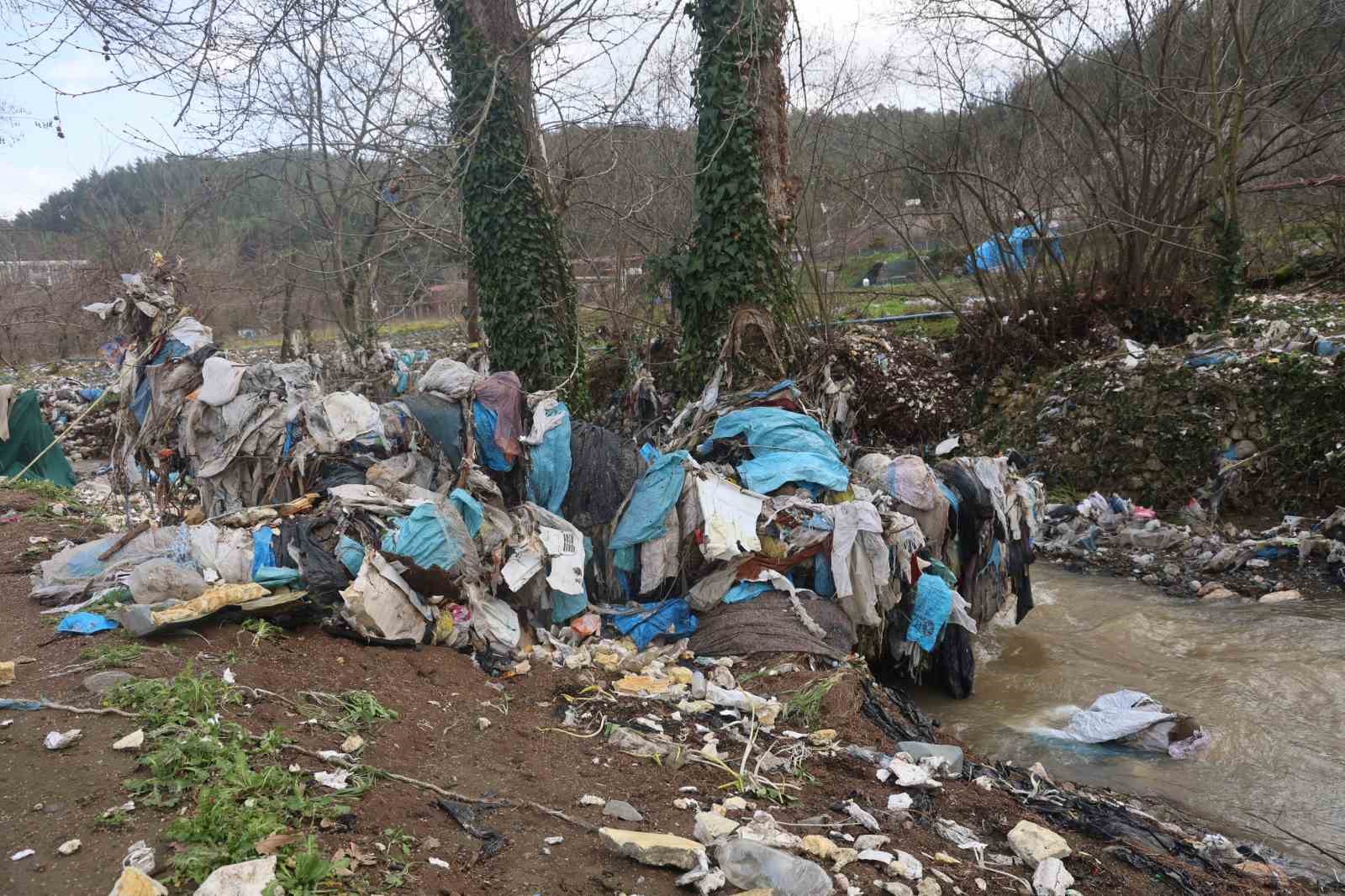 cilek bahcesi selle birlikte su altinda kaldi 4 tKhTJe7y
