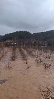 cilek bahcesi selle birlikte su altinda kaldi 7 ljf3RWq9