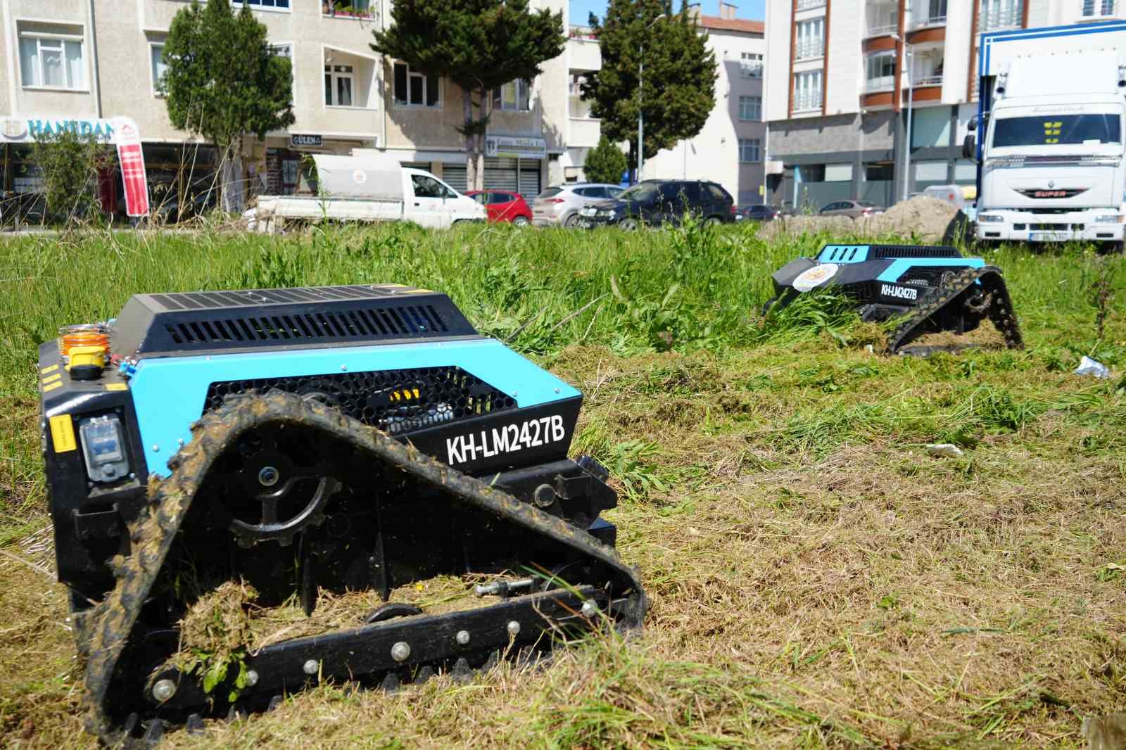cimleri artik robotlar biciyor 6 kisilik isi 2 robot yapiyor 8 CJiVivuN