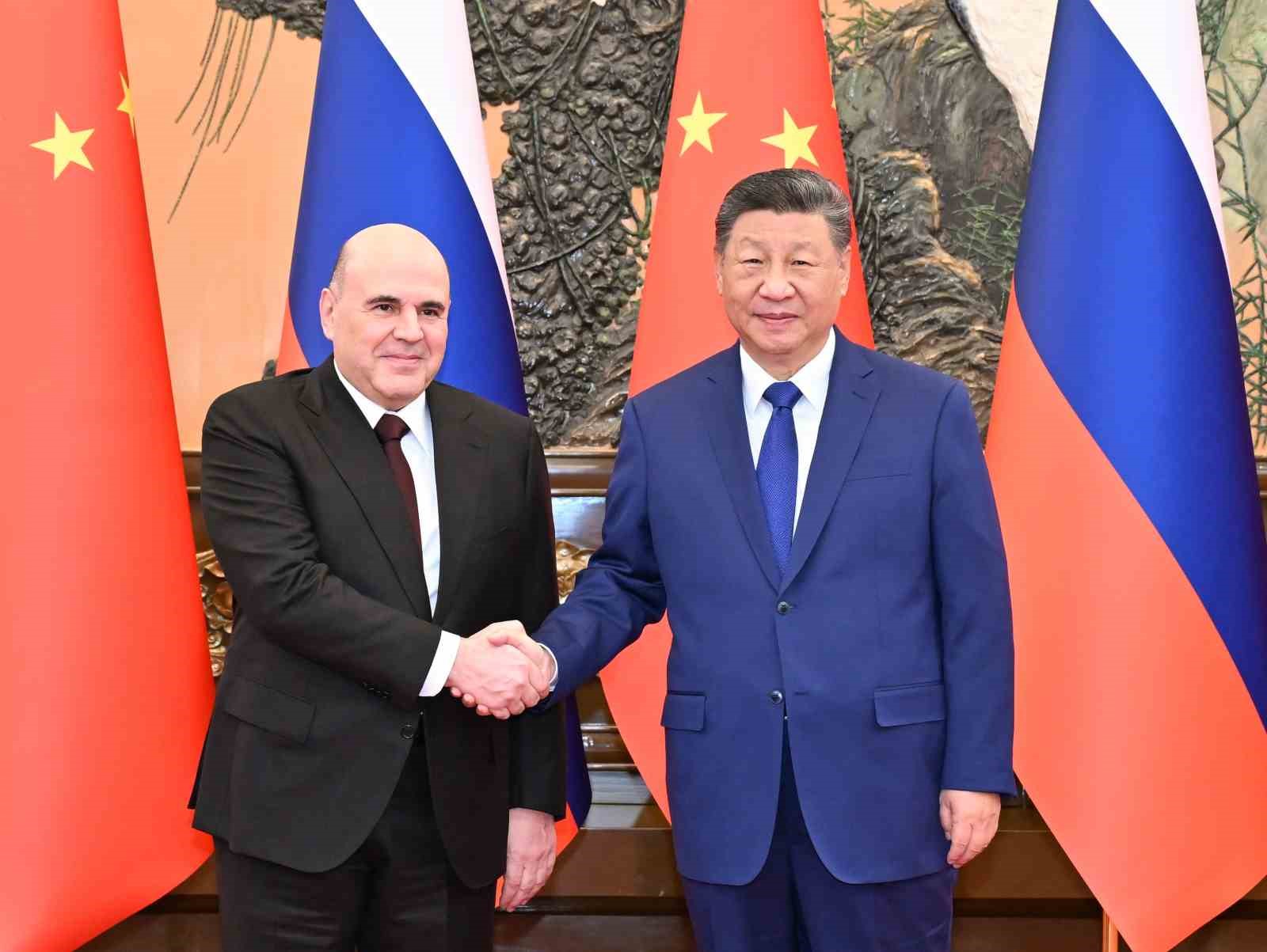 cin devlet baskani xi rus basbakan misustin ile gorustu 0 EEfCDUNr