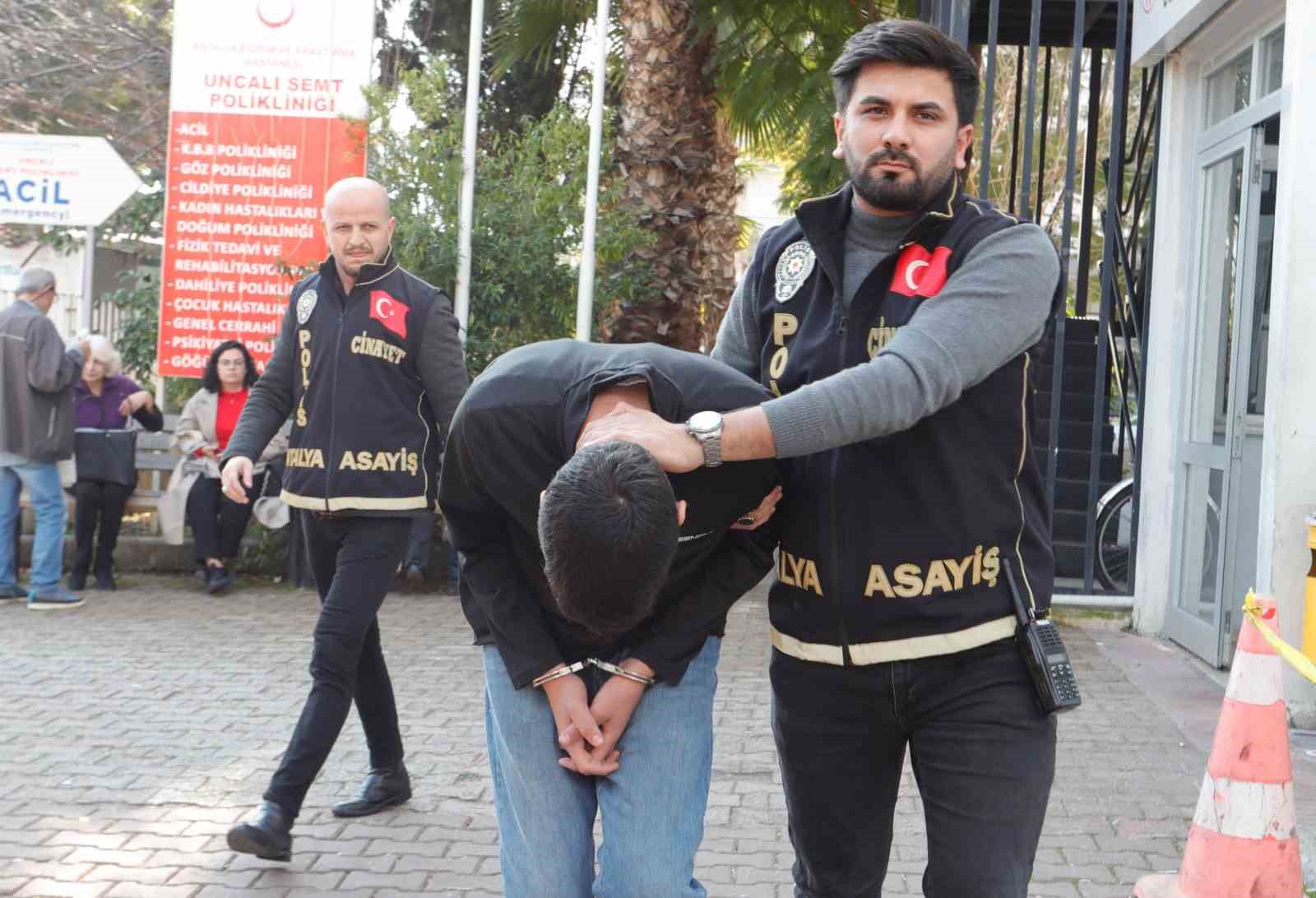Cinayet davasında eşi öldürülen kadın: "Kızımı kaçırıp kapının önüne attılar" 4 cinayet davasinda esi oldurulen kadin kizimi kacirip kapinin onune attilar 0 BWIp3E7O
