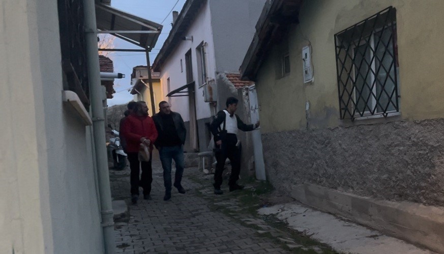 cinayet isledigini ihbar etti belirttigi adrese uzun namlulu silahlarla girildi 2 p53EtH7y