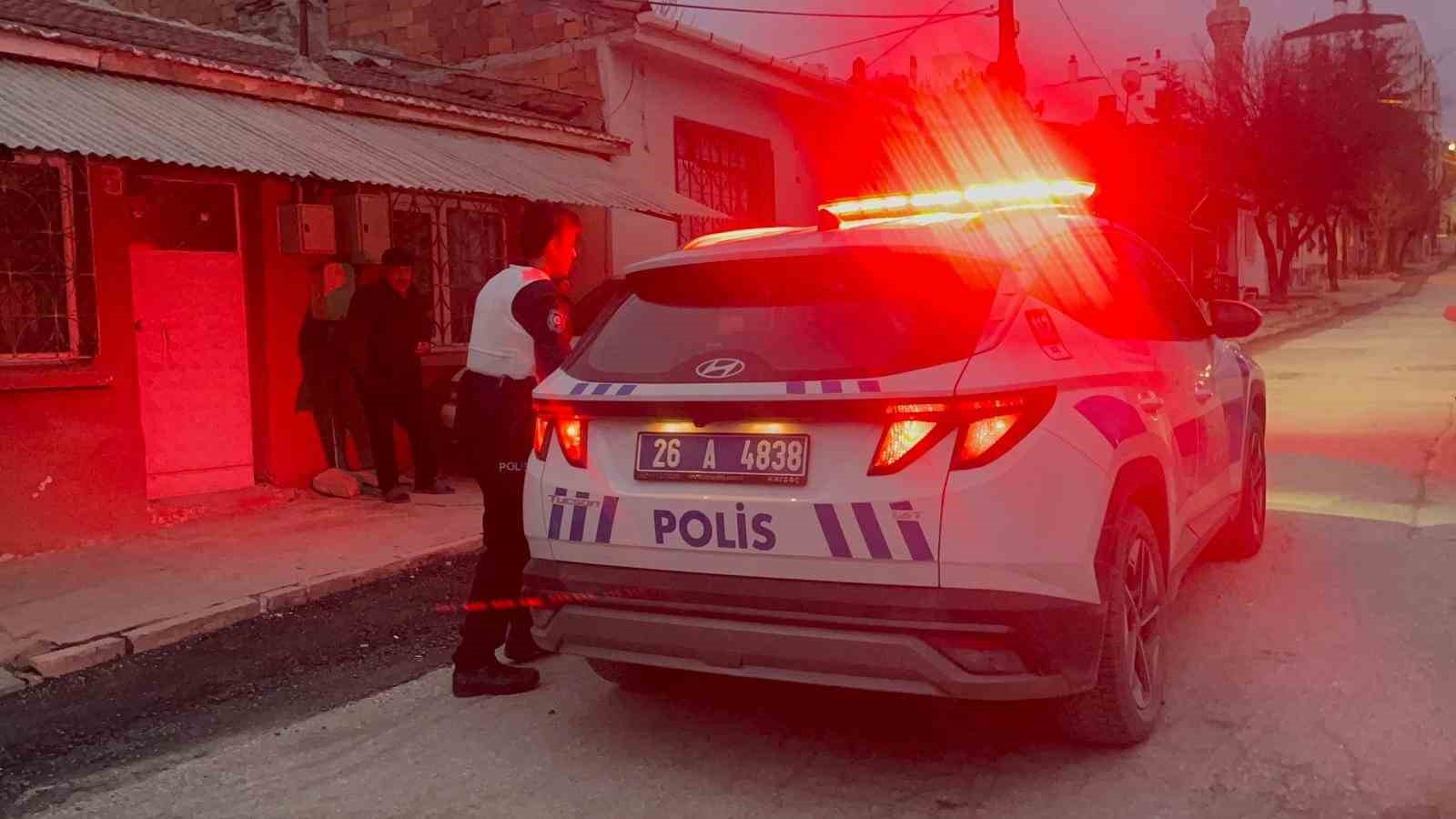 cinayet isledigini ihbar etti belirttigi adrese uzun namlulu silahlarla girildi 6 QqmqMcFF