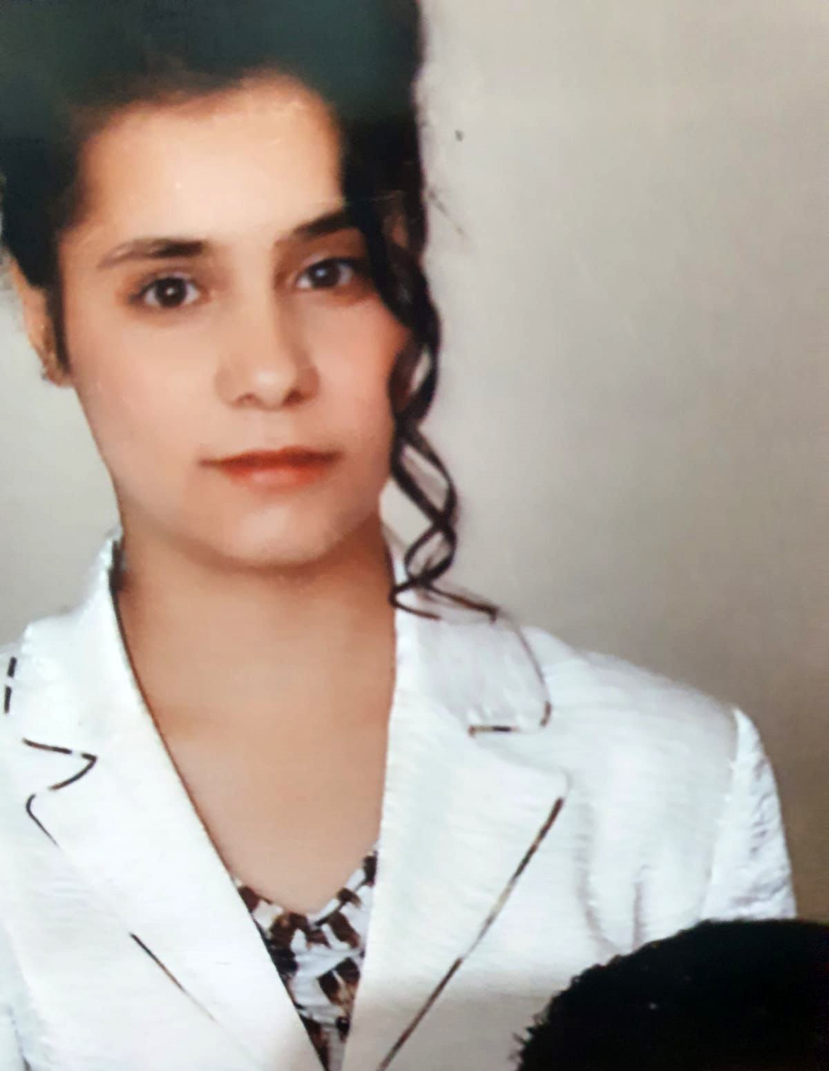 Cinayet kurbanı kız 17 yıl sonra toprağa verildi 5 cinayet kurbani kiz 17 yil sonra topraga verildi 1 g4sfnn53