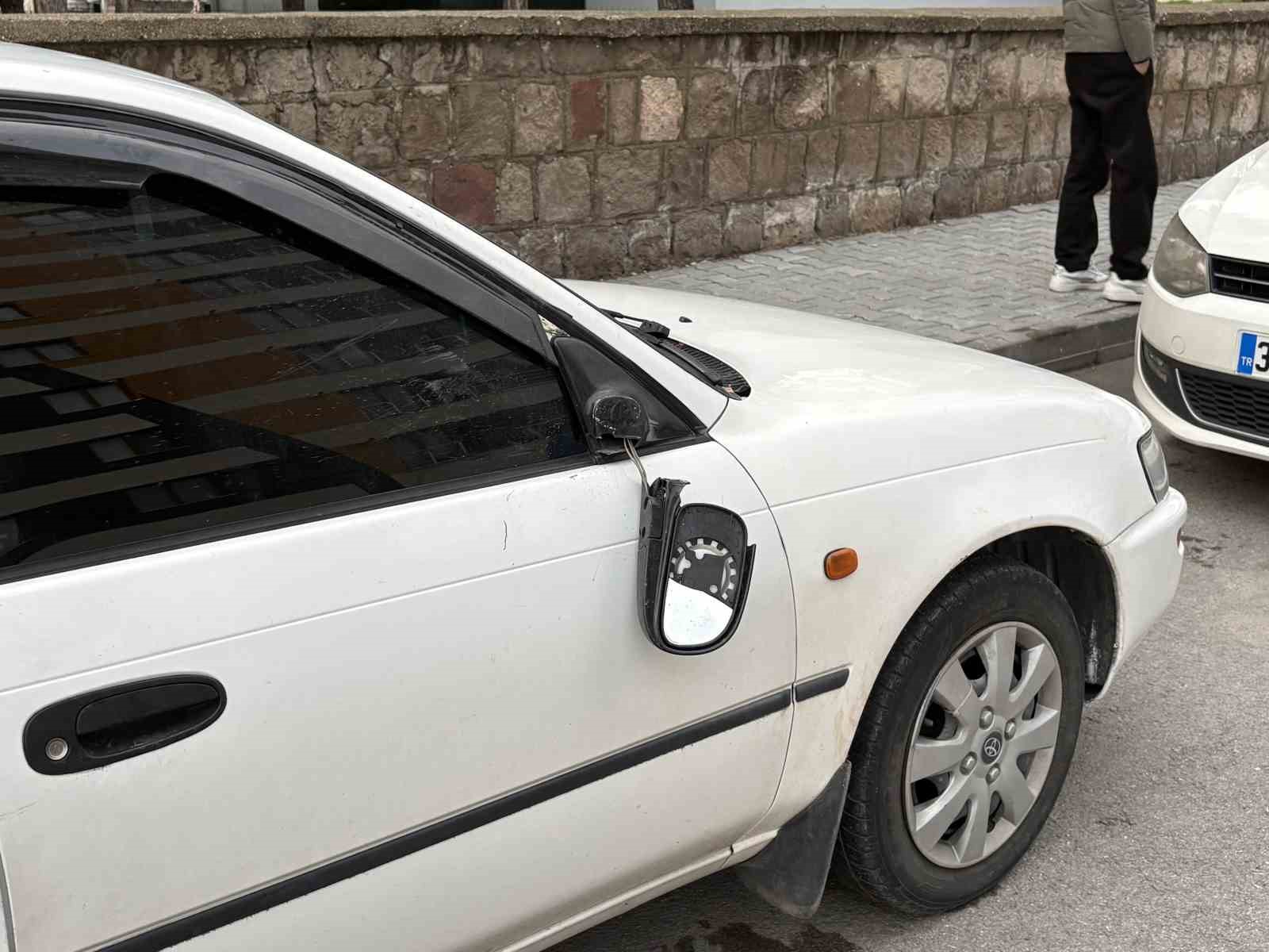 cinayet suphelilerinin kactiklari otomobil ikametlerinin yakininda bulundu 2 12WMayvz