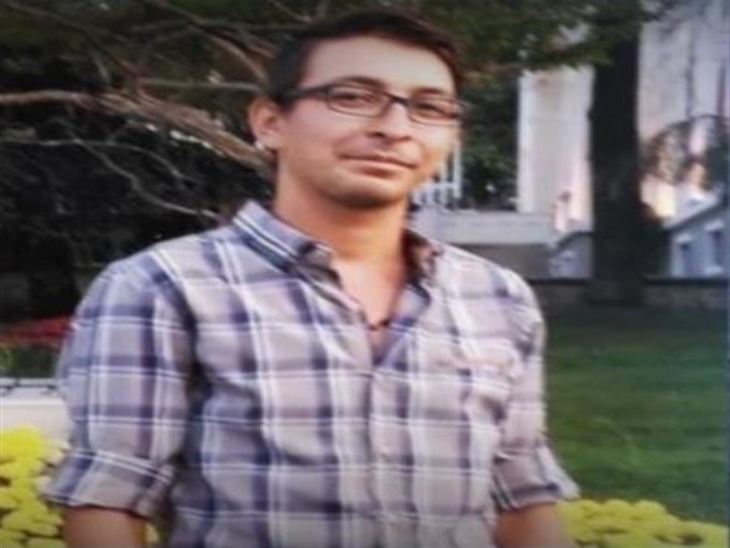 Cinayet zanlısının bahçesinde bulunan kemikler kayıp Emrah Elveren’e ait çıktı 4 cinayet zanlisinin bahcesinde bulunan kemikler kayip emrah elverene ait cikti 0 Dap5T1UI