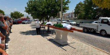 cinayete-kurban-giden-anne-ve-kizina-aci-veda-4fYhnFvY.jpg