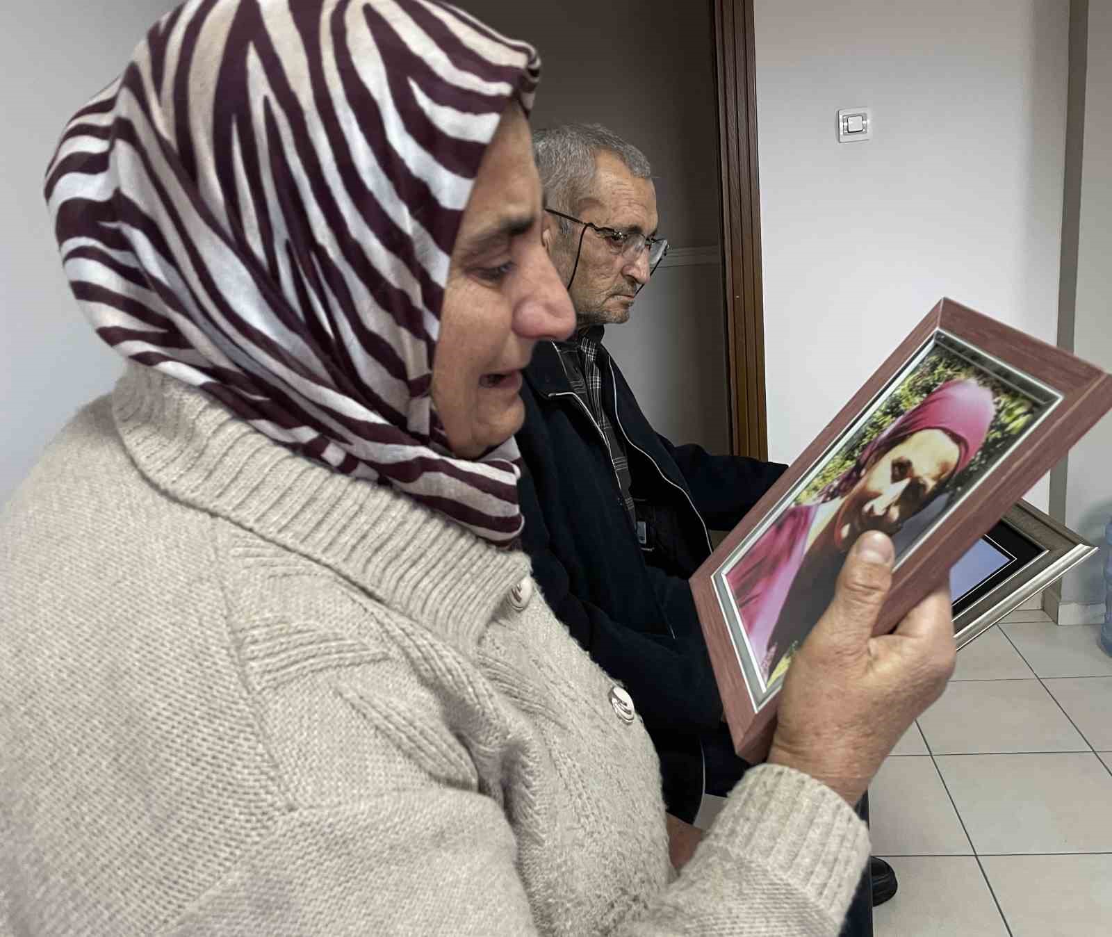 Cinayete kurban giden kadının cenazesini arayan anne baba: "En azından mezarı olsun" 4 cinayete kurban giden kadinin cenazesini arayan anne baba en azindan mezari olsun 0 Qf857zIk