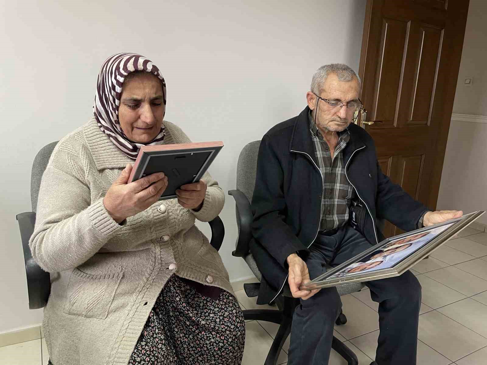 Cinayete kurban giden kadının cenazesini arayan anne baba: "En azından mezarı olsun" 5 cinayete kurban giden kadinin cenazesini arayan anne baba en azindan mezari olsun 1 strvgY2G