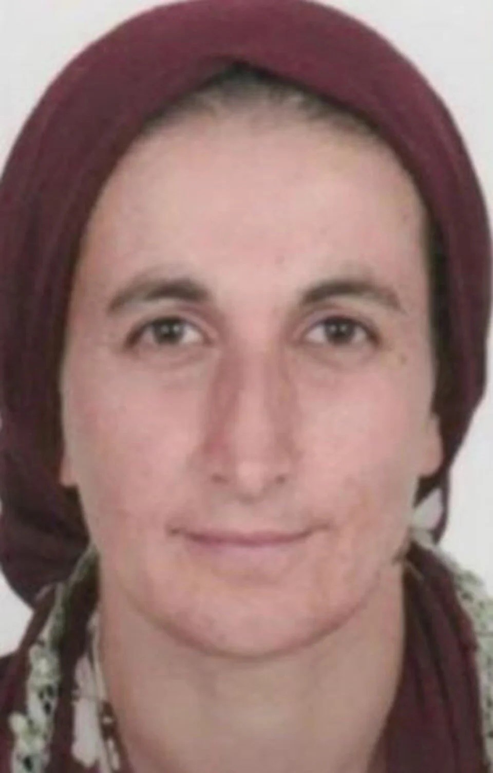 Cinayete kurban giden kadının cenazesini arayan anne baba: "En azından mezarı olsun" 8 cinayete kurban giden kadinin cenazesini arayan anne baba en azindan mezari olsun 4 lYg4Ahh2