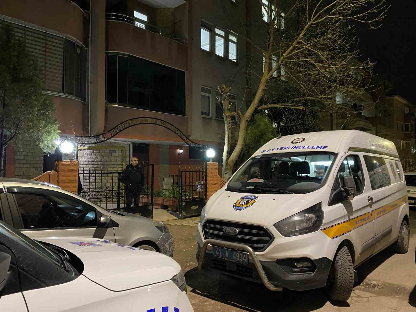 cinayete kurban gittigi degerlendirilen kadinin komsulari konustu 4 z1Y7uwYR