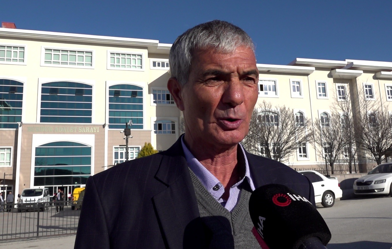 Cinayetle biten kadınların yasak aşk tartışmasında acılı baba konuştu: "Benim bir tane kızımı elimden aldılar" 5 cinayetle biten kadinlarin yasak ask tartismasinda acili baba konustu benim bir tane kizimi elimden lk45AuwN