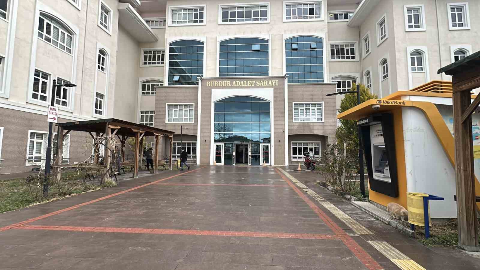 Cinayetle biten kadınların yasak ilişki davasında babayı hüzne boğan adli kontrol kararı 7 cinayetle biten kadinlarin yasak iliski davasinda babayi huzne bogan adli kontrol karari 3 eT3FAhTA