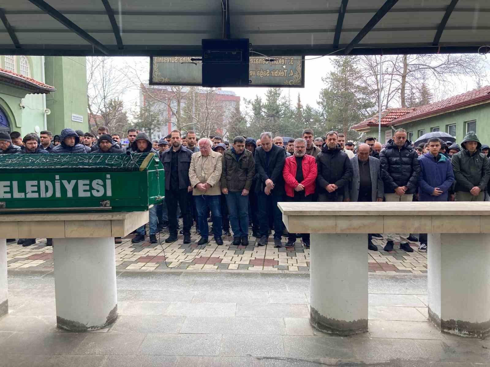 cinayetle biten kavgada hayatini kaybeden polis memuru son yolculuguna ugurlandi 2 iuizVzyA