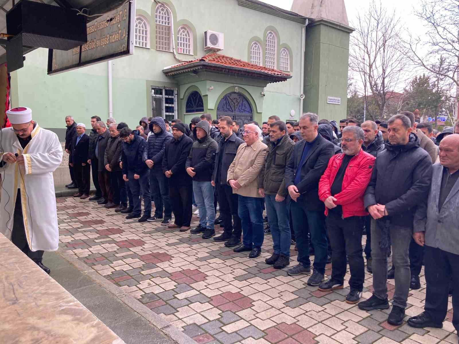 cinayetle biten kavgada hayatini kaybeden polis memuru son yolculuguna ugurlandi 3 OFuqDyR3