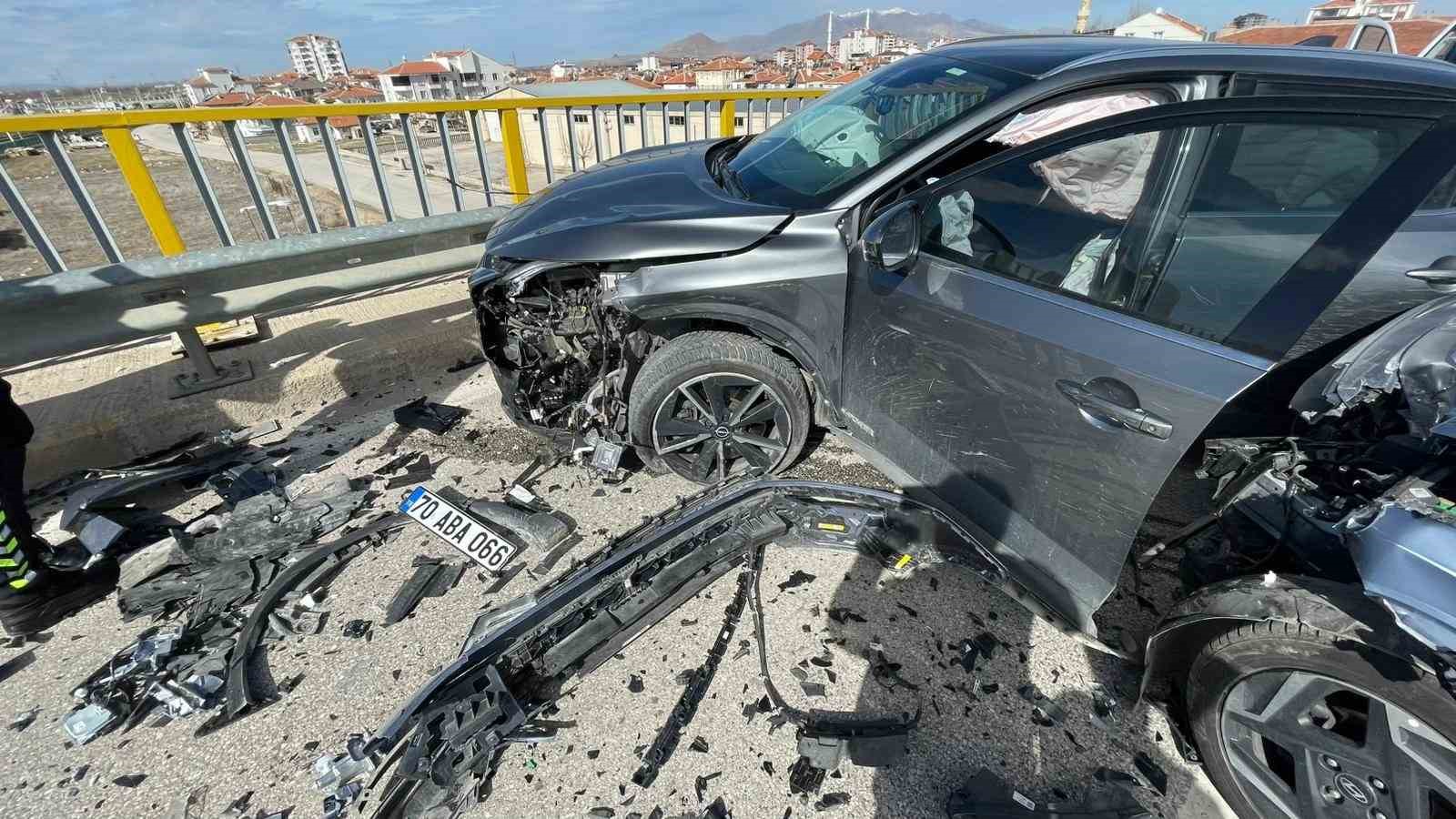 cip ile otomobil kafa kafaya carpisti 6 yarali 3 PI4vThIH