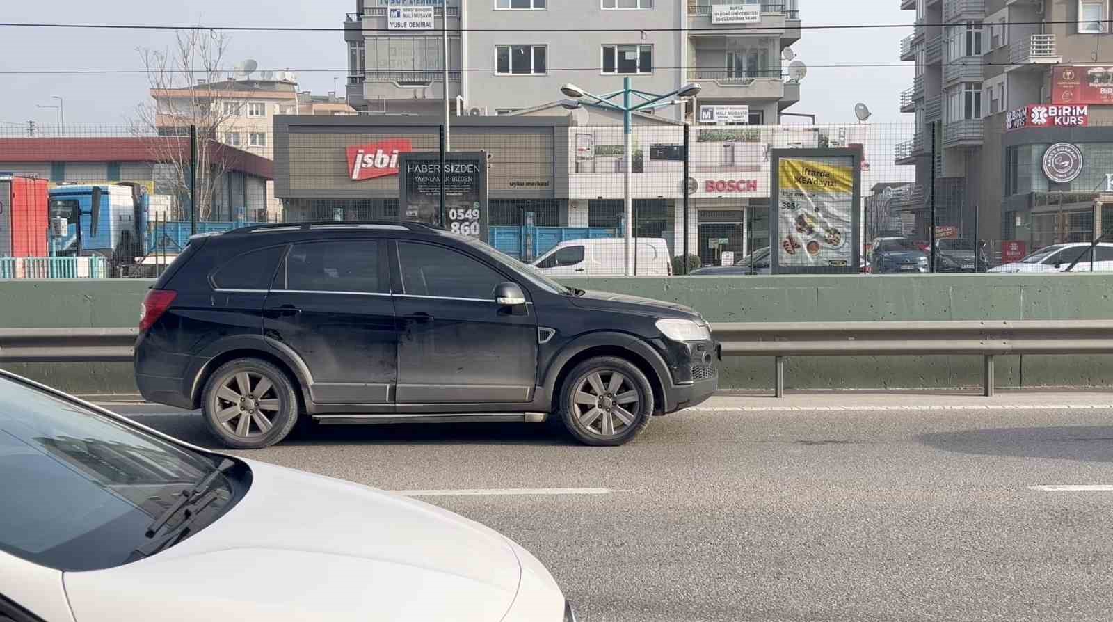 cipi oto yolun sol seridine kilitleyip gitti 1 yuGPWGP4