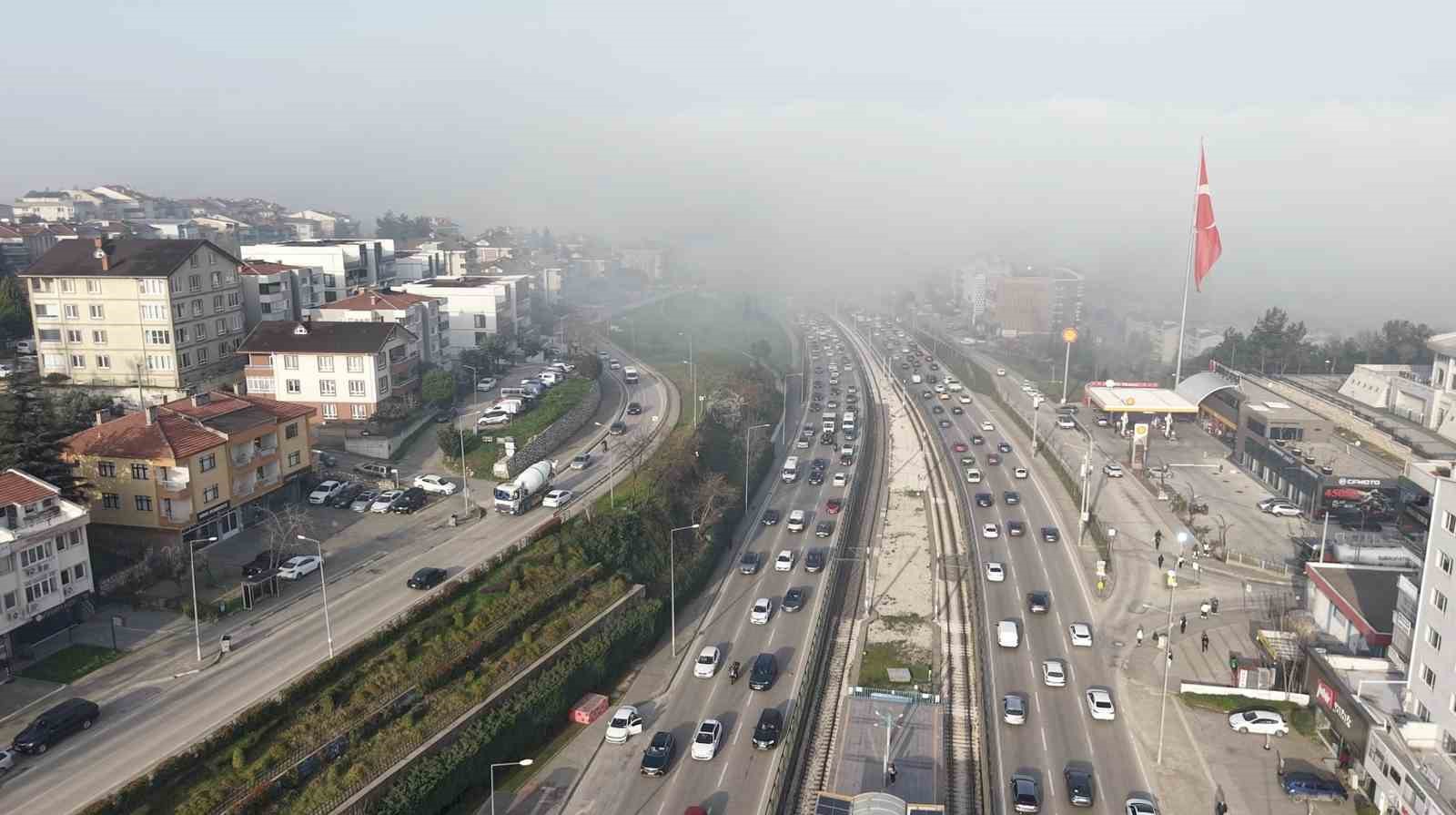 cipi oto yolun sol seridine kilitleyip gitti 5 DaNFH2qd