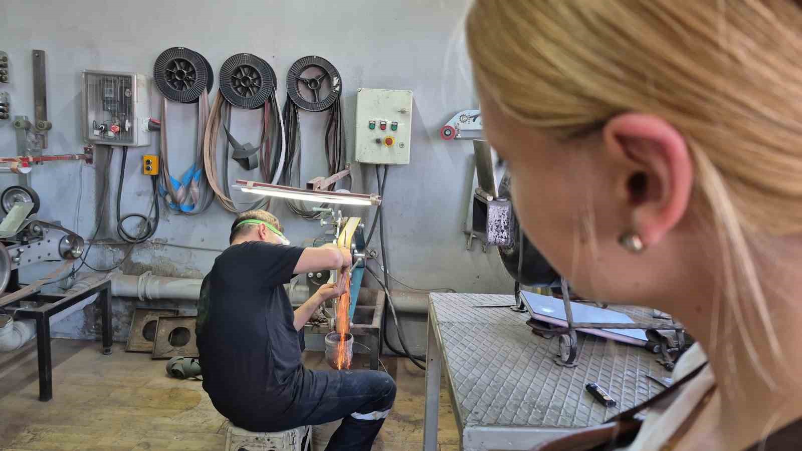 cirak bulamayan unescolu usta sanatini kizina ogretiyor 6 qKGrDe3B