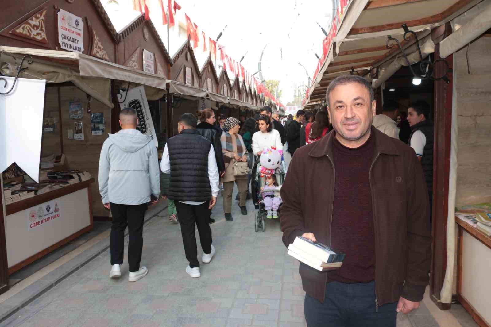 Cizre Kitap Fuarı’nı 10 günde yüz bini aşkın kişi ziyaret etti 9 cizre kitap fuarini 10 gunde yuz bini askin kisi ziyaret etti 5 Tp4hil9v
