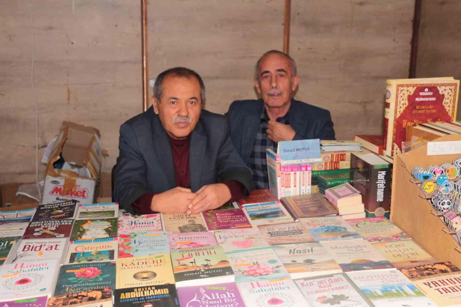 Cizre Kitap Fuarı’nı 10 günde yüz bini aşkın kişi ziyaret etti 10 cizre kitap fuarini 10 gunde yuz bini askin kisi ziyaret etti 6 fhfsvKLr