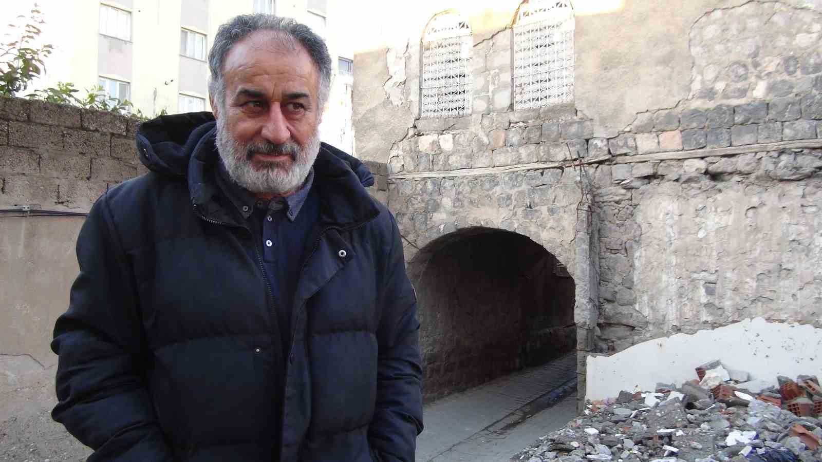 Cizre’de 200 yıllık tarihi kemerli ev yıkılma tehlikesiyle karşı karşıya 7 cizrede 200 yillik tarihi kemerli ev yikilma tehlikesiyle karsi karsiya 3 PAk8duuQ