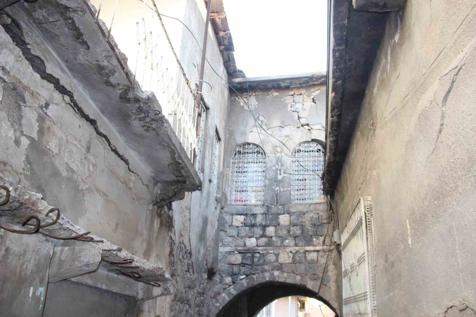 Cizre’de 200 yıllık tarihi kemerli ev yıkılma tehlikesiyle karşı karşıya 9 cizrede 200 yillik tarihi kemerli ev yikilma tehlikesiyle karsi karsiya 5 W4hrJavZ